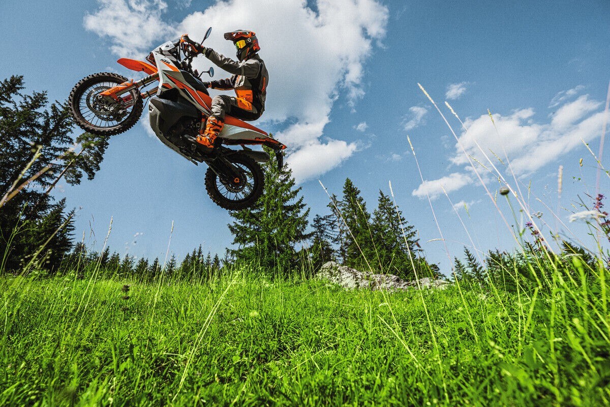 KTM: la nuova 890 Adventure R